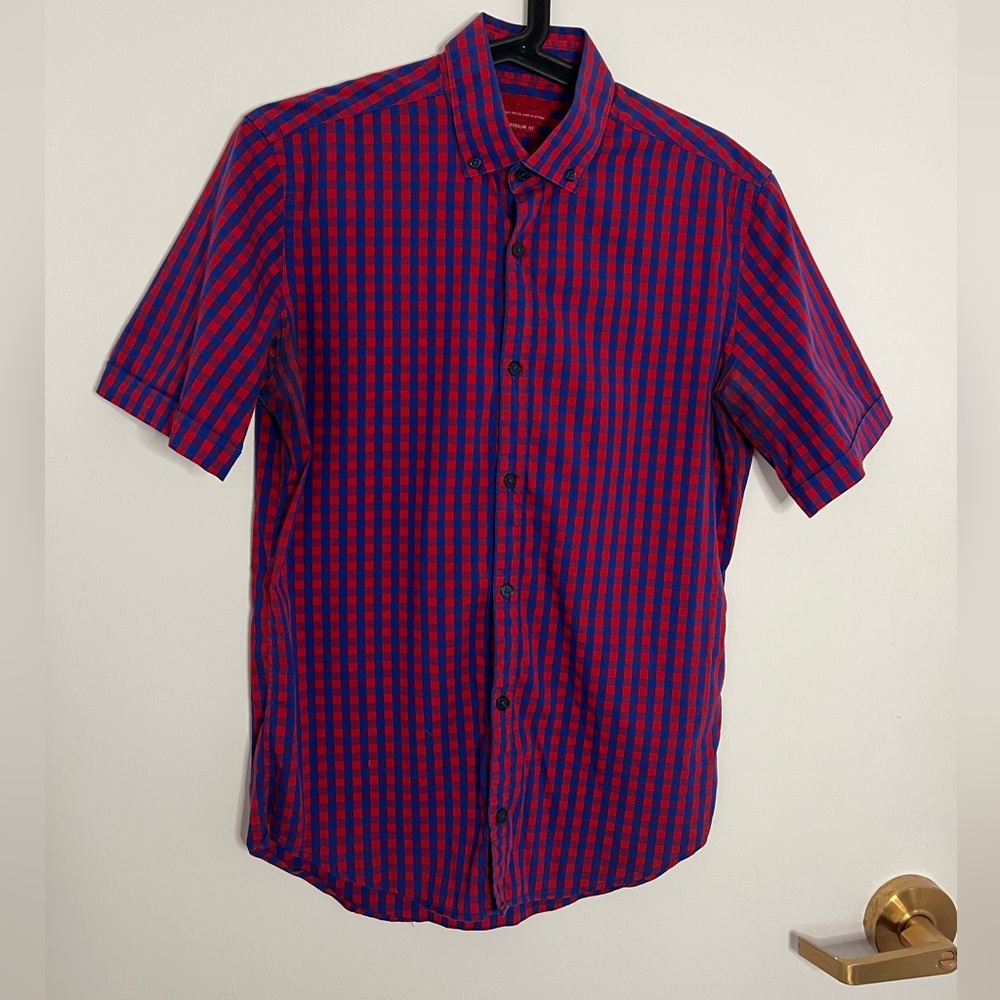 Zara Men’s super stretch Blue and Red checkered button up size small